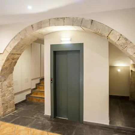 Al Cor Del Barri Vell De Girona