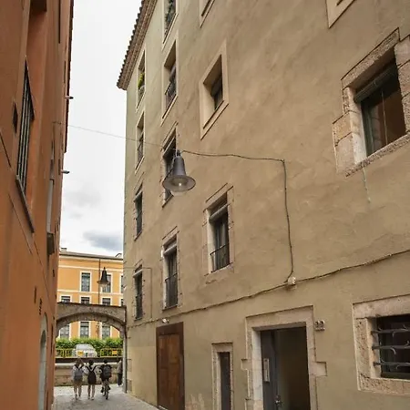 Al Cor Del Barri Vell De شقة